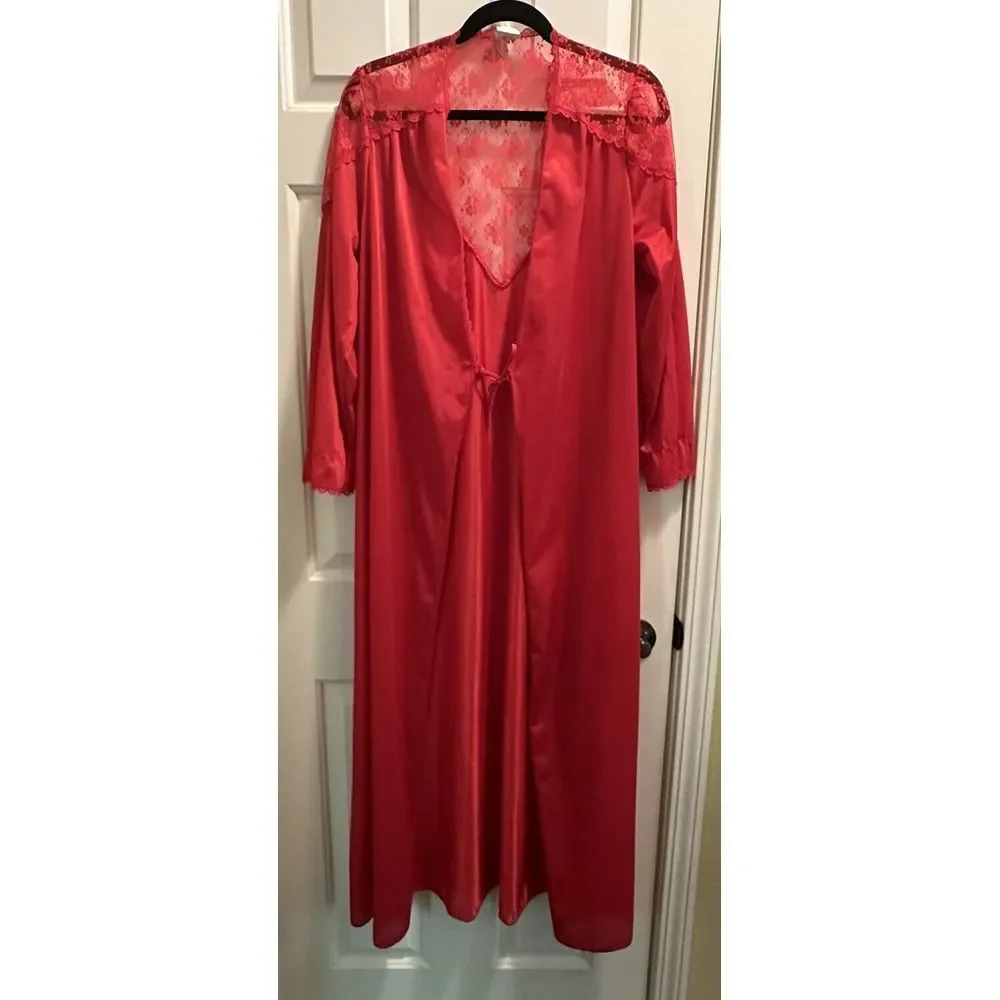 Vintage Undercover Wear Long‎ Red Nylon Lace Robe Size Medium Made In USA